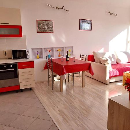 Seaview Apartment Omis Bagian luar foto